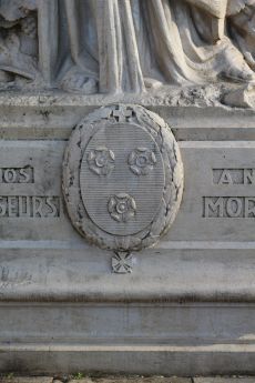 Blason de la ville d'Épernay sur le Monument aux morts 1914-1918.