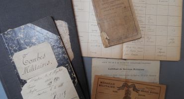 Documents militaires de soldat Lucien Prêtre (Service Archives-Patrimoine d'Épernay, fonds relatif à la Société Amicale de la Marne, 25S2)
