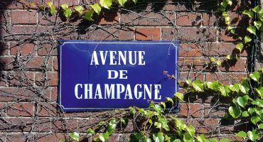 Plaque de rue de l'avenue de Champagne, Epernay.